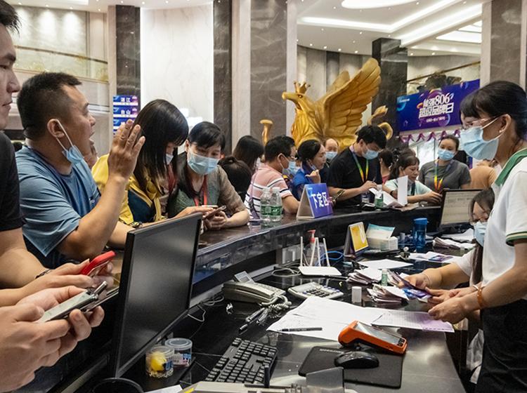 火熱引爆 | 能強(qiáng)806超級(jí)品牌日暨廣東入廠團(tuán)購(gòu)?fù)昝朗展伲?  />
                                    
									 
                           </div><div   id=